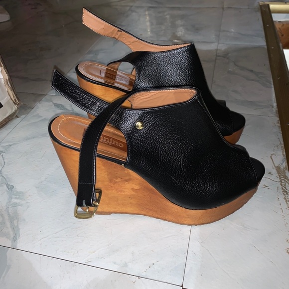 Colombian wood wedges - Picture 2 of 3